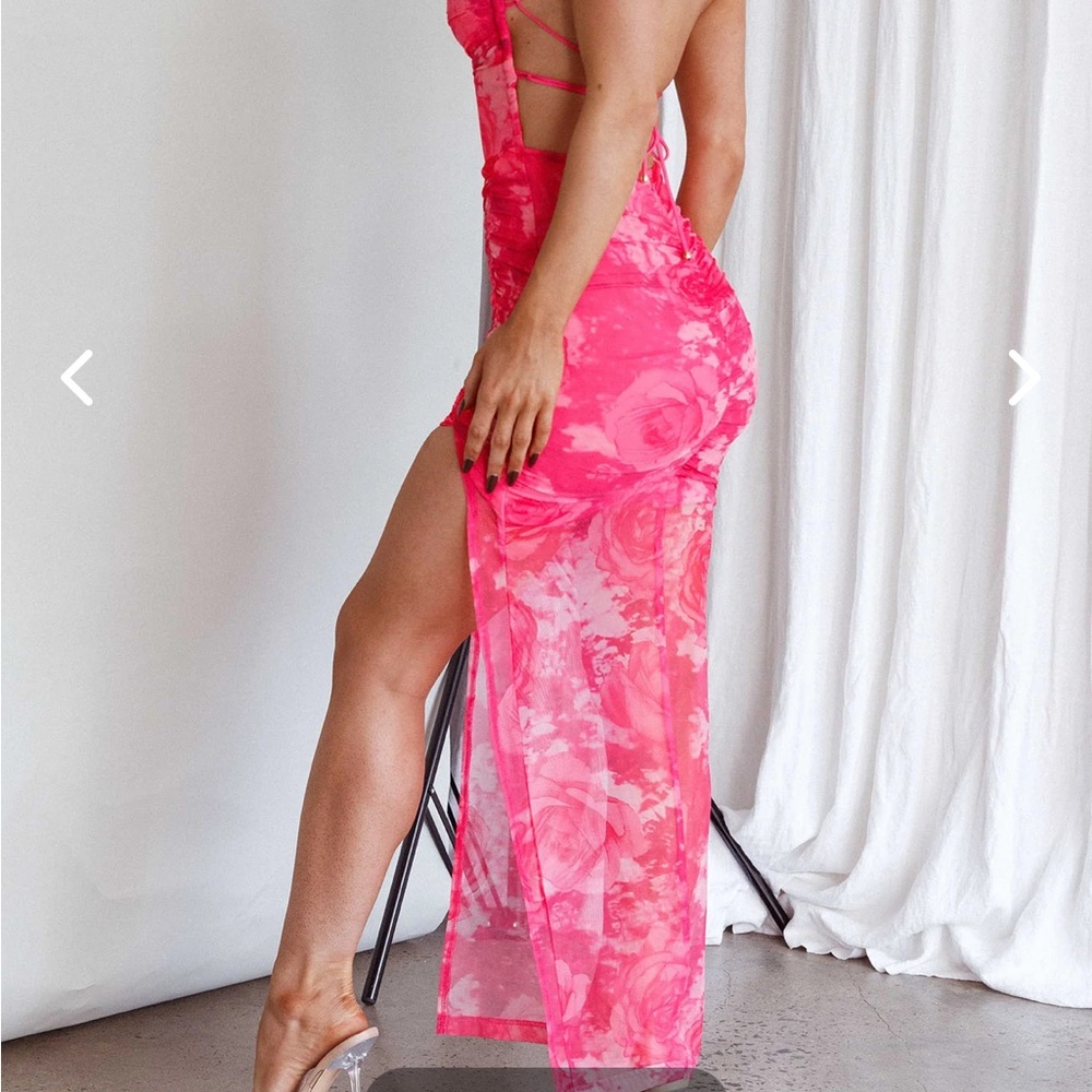 MADELYN BACKLESS MIDI DRESS ROSE PRINT PINK - Picture 6 of 9